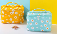 Daisy Printed Cosmetic Bag