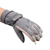 Pair of Women Snow Gloves Ski Gloves Thermal Touch Screen Gloves